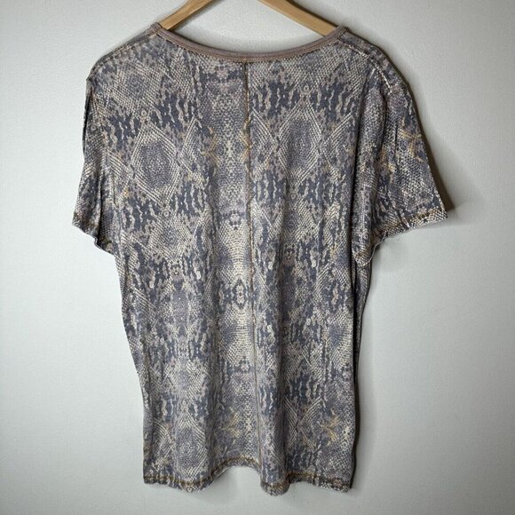 Free People We the Free Python Printed Tshirt Womens Gray Short Sleeve Snake PS - Picture 7 of 9